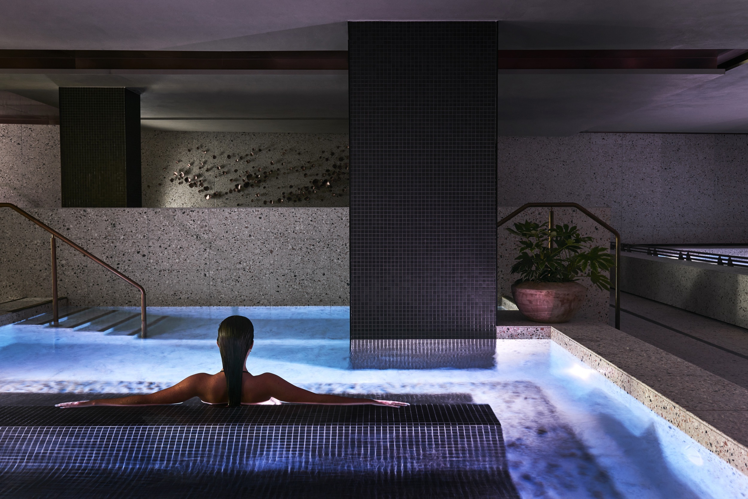 1 Aurora Spa Bathhouse 8098